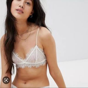 Free People Bedroom Eyes Lace Bralette Alabaster White Size Small NWT